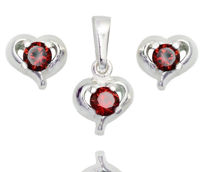 480/369  komplet srebrny 925 serca, cyrkonia czerwona kolczyki wisiorek