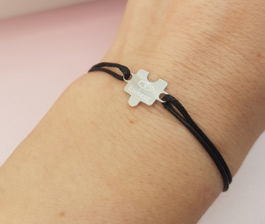 1022 BRANSOLETKI Z GRAWEREM puzzel na sznurku regulowany