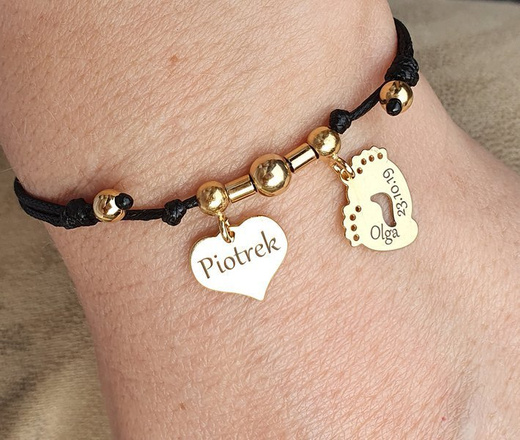 1120 BRANSOLETKA Z GRAWEREM złota na sznureczku serce stópki