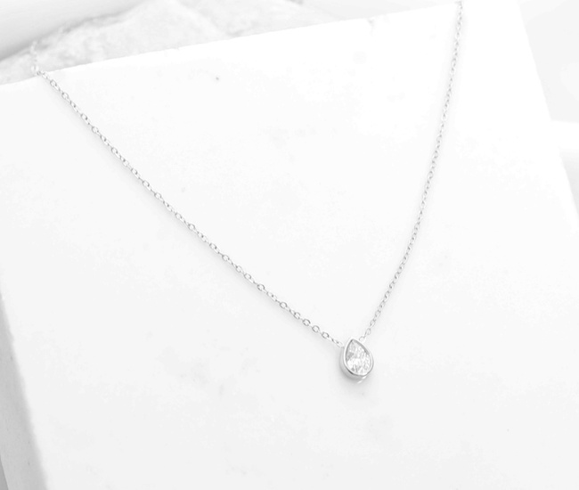 Naszyjnik stal szlachetna, kropelka wysadzana cyrkonią 1857/19