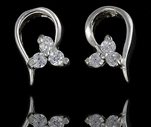 480/137 kolczyki srebrne w kształcie połówek serca