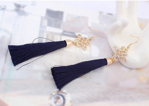 Kol 599/747 KOLCZYKI złote, granatowe frędzle, chwosty