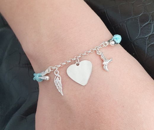 1151 bransoletka grawerowana srebrna na sznurku serce skrzydło ptaszek