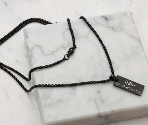 Nieśmiertelnik czarny stalowy łańcuszek z blaszką pod grawerunek 1864/1